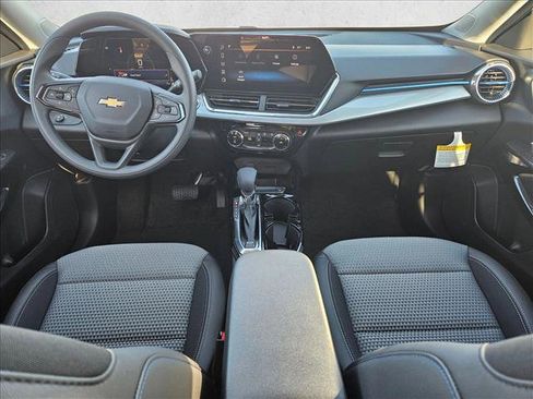 New 2026 Chevrolet Trax LT image 15