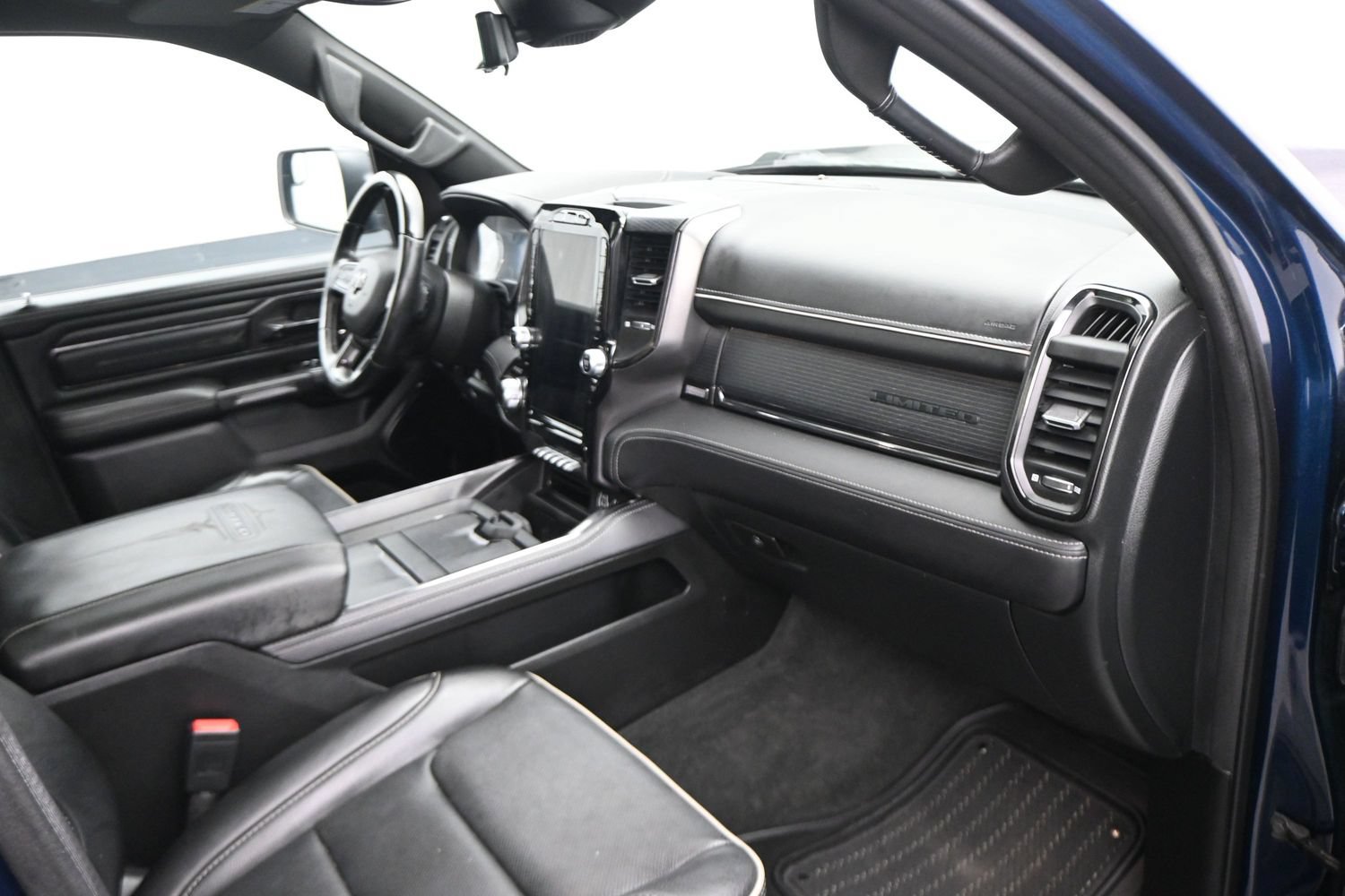 Used 2022 RAM 1500 Limited RWD image 4