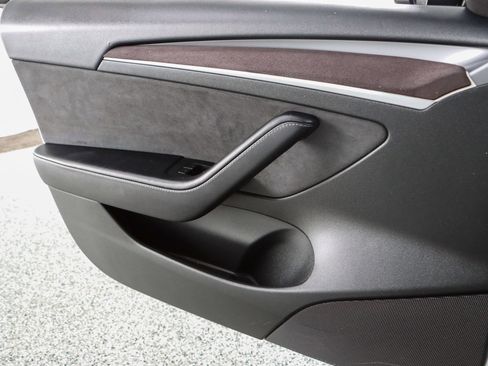 Used 2023 Tesla Model 3 Performance image 19