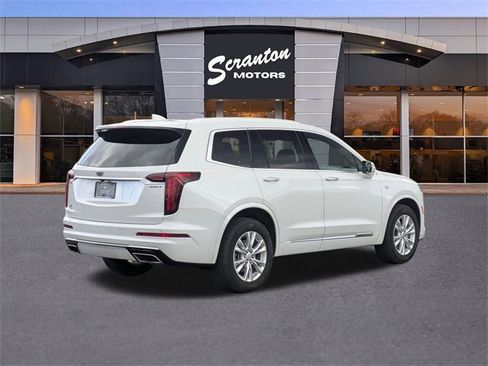 Used 2023 Cadillac XT6 Luxury image 5