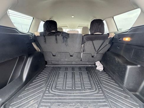 Used 2017 Ford Escape SE w/ Equipment Group 201A image 30