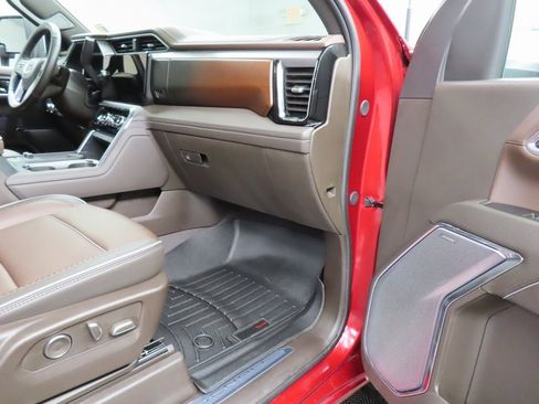 Used 2024 GMC Sierra 2500 Denali image 34