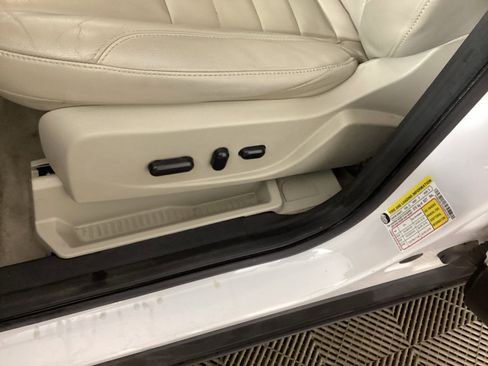 Used 2016 Ford Escape Titanium AWD/4WD image 16