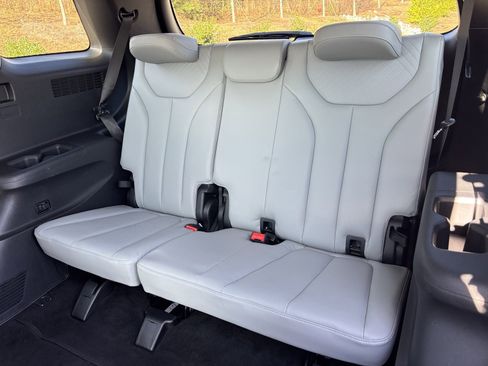 Used 2024 Hyundai Palisade SEL image 17