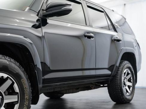 Used 2019 Toyota 4Runner TRD Off-Road Premium AWD/4WD image 35