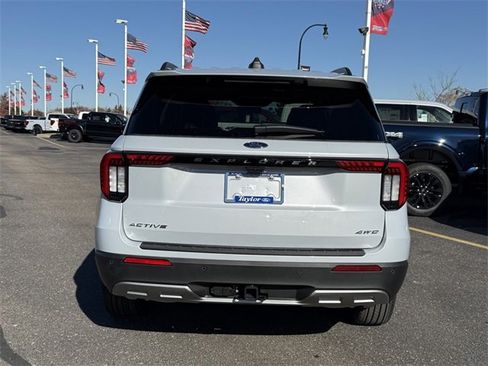 New 2026 Ford Explorer Active w/ Active Comfort Package image 6
