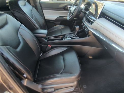 Certified 2024 Jeep Compass Limited image 25