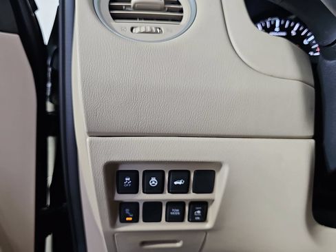 Used 2020 Nissan Pathfinder SL FWD image 24