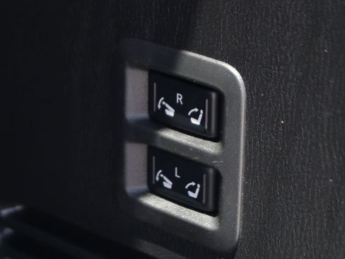 Used 2019 Nissan Armada SL w/ Premium Package RWD image 10