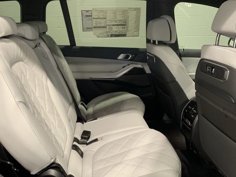 Certified 2026 BMW X7 xDrive40i w/ Premium Package AWD/4WD image 27