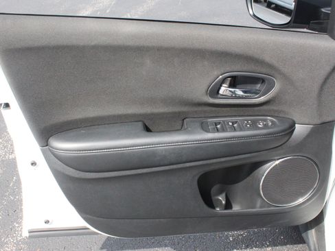 Used 2022 Honda HR-V EX image 11