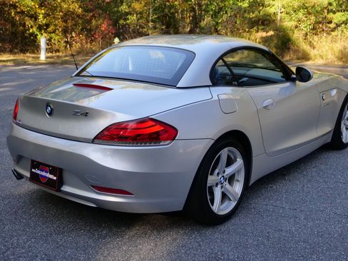 Used 2011 BMW Z4 sDrive30i image 9