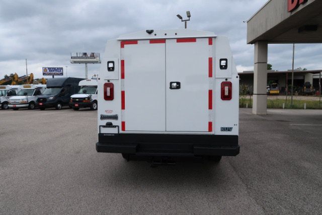 Used 2020 Chevrolet Express 3500 w/ Power Convenience Package RWD image 5