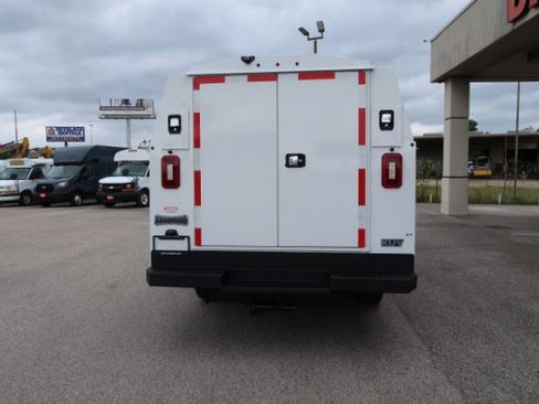 Used 2020 Chevrolet Express 3500 w/ Power Convenience Package RWD image 5