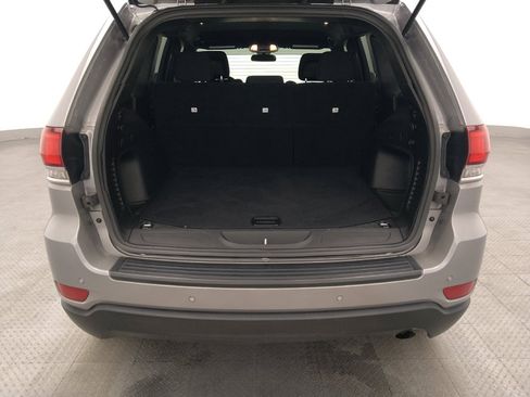 Used 2021 Jeep Grand Cherokee Laredo RWD image 29