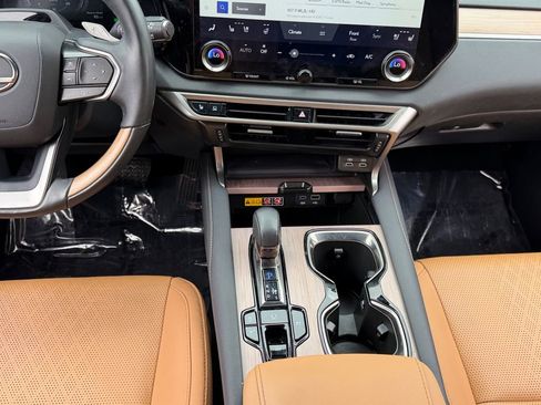 Certified 2024 Lexus RX 350 w/ Convenience Package AWD/4WD image 13