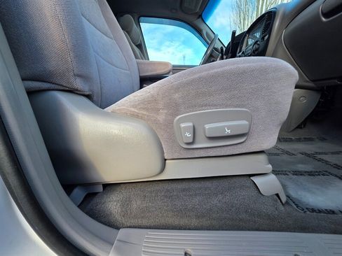 Used 2001 Toyota Sequoia SR5 image 45