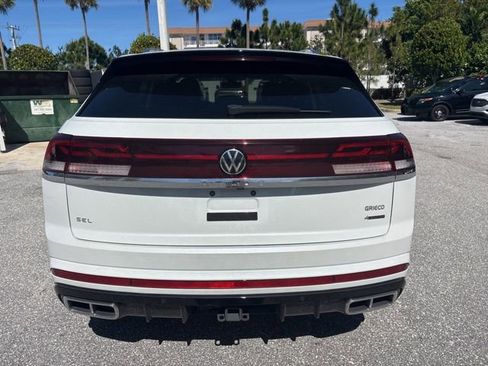 Used 2024 Volkswagen Atlas Cross Sport SEL R-Line image 3