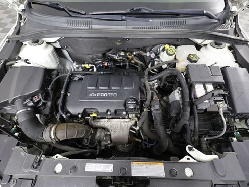 Used 2015 Chevrolet Cruze LT w/ Technology Package FWD image 39