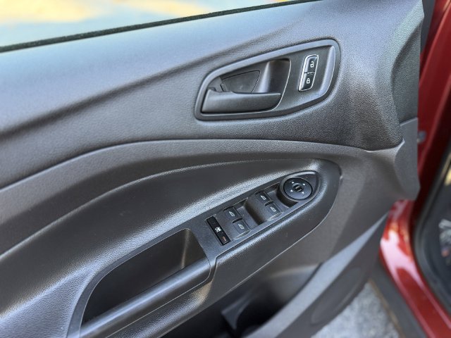 Used 2015 Ford Escape S FWD image 13