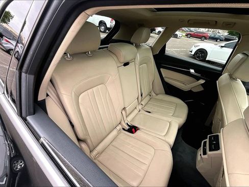 Used 2019 Audi Q5 2.0T Premium AWD/4WD image 36