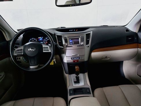 Used 2013 Subaru Outback 2.5i Limited w/ Moonroof Pkg AWD/4WD image 26