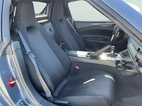 Used 2021 MAZDA MX-5 Miata RF Club image 16