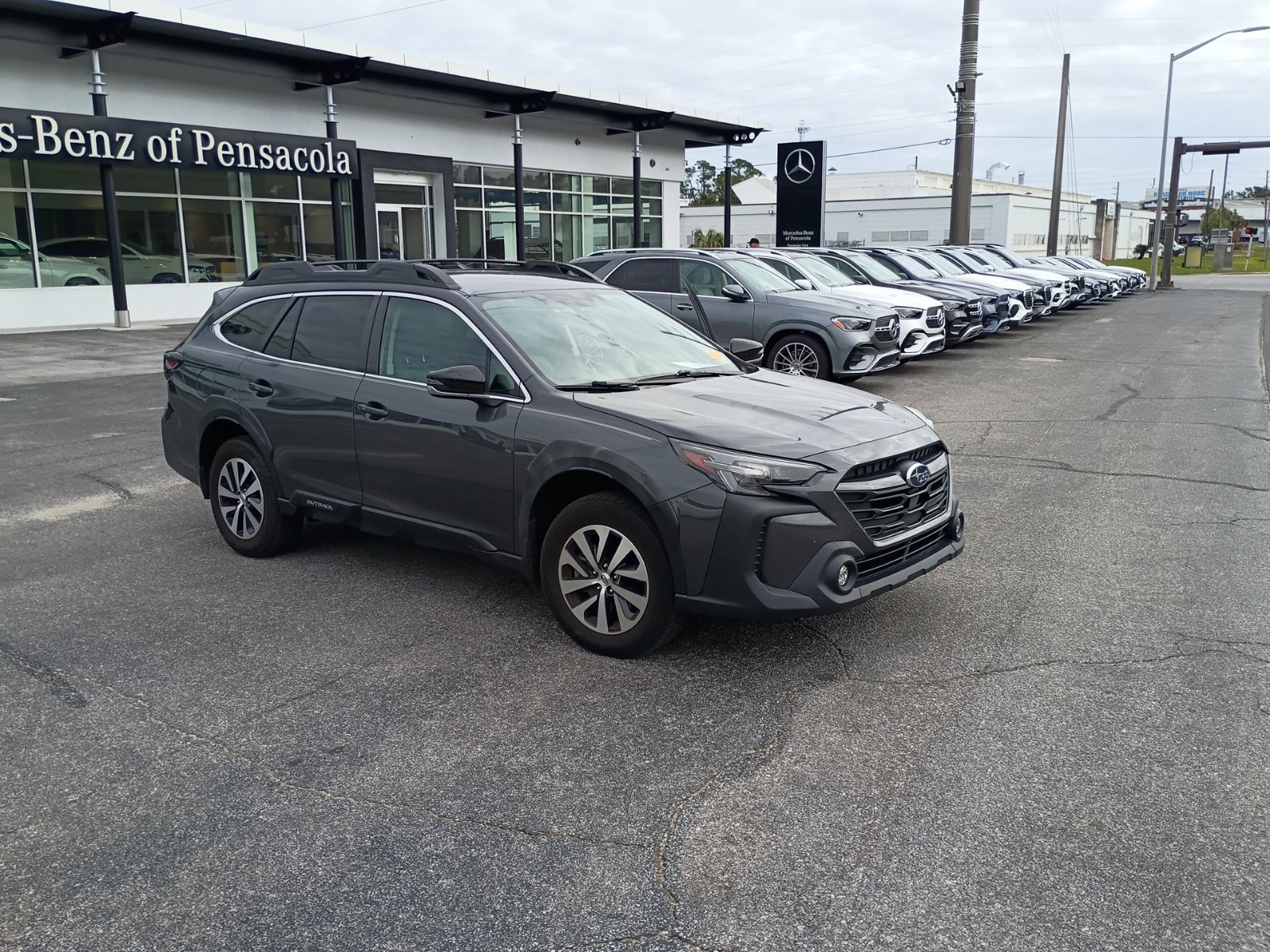 Used 2023 Subaru Outback Premium AWD/4WD image 10