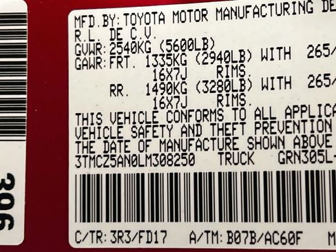 Certified 2020 Toyota Tacoma TRD Off-Road w/ Technology Package AWD/4WD image 28