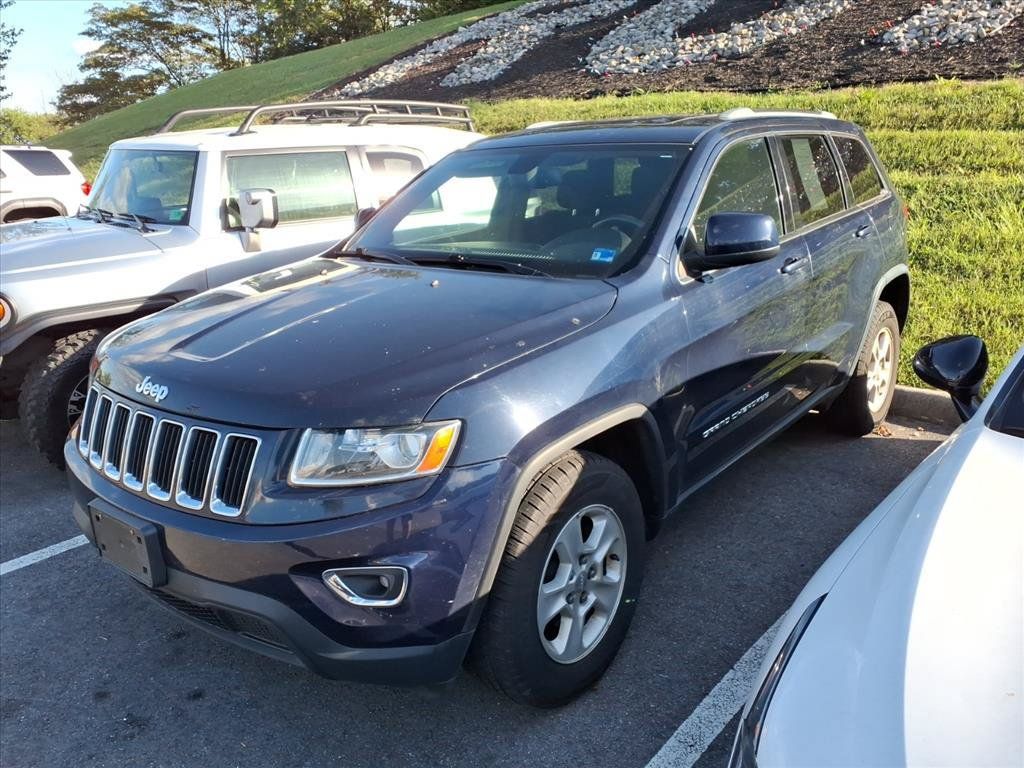 Used 2014 Jeep Grand Cherokee Laredo w/ Security & Convenience Group AWD/4WD image 3