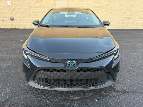 Used 2021 Toyota Corolla LE image 8