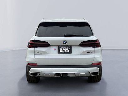 New 2026 BMW X5 xDrive40i w/ Executive Package