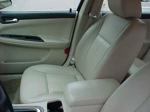 Used 2009 Chevrolet Impala LT w/ Luxury Edition Package FWD image 21
