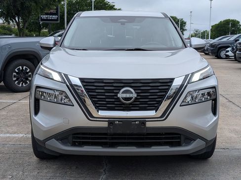 Used 2023 Nissan Rogue SV image 6