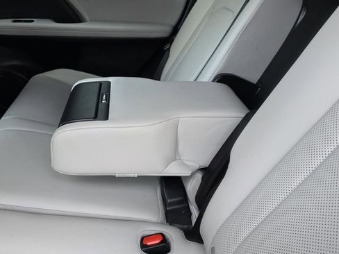 Certified 2022 Lexus RX 350 FWD image 9