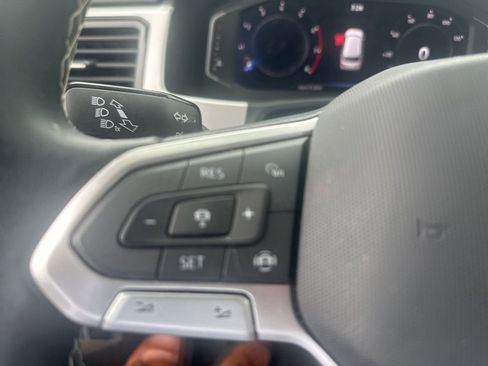 Used 2023 Volkswagen Atlas SE AWD/4WD image 7