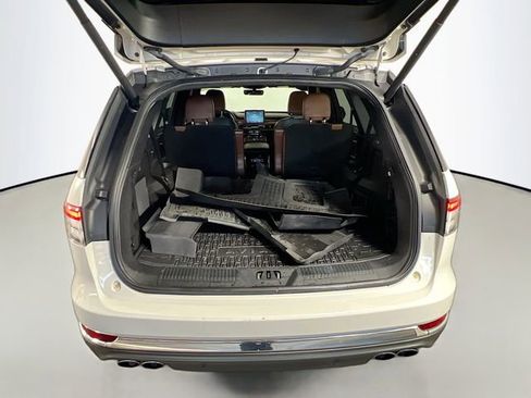 Used 2021 Lincoln Aviator Reserve w/ Equipment Group 201A image 28