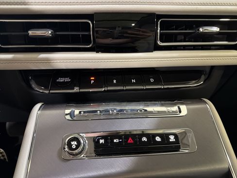 New 2026 Lincoln Aviator 2WD image 21