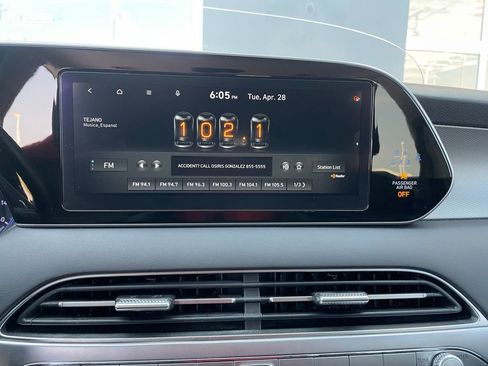 Used 2022 Hyundai Palisade SEL w/ Premium Package FWD image 17