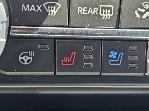 Used 2022 Ford F150 Limited AWD/4WD image 8