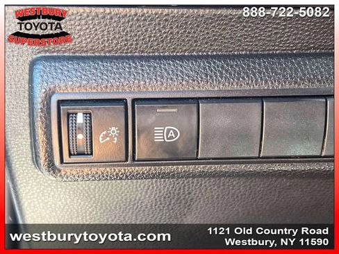 Used 2022 Toyota Corolla LE FWD image 23