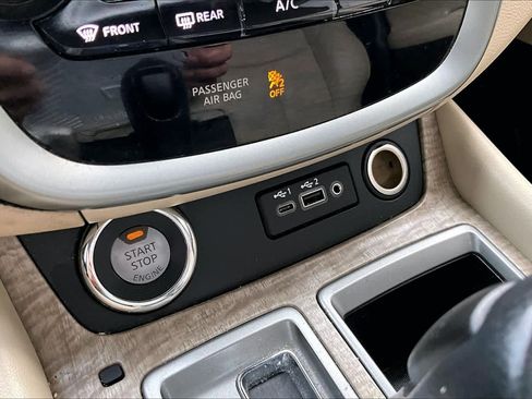 Used 2023 Nissan Murano SV FWD image 32