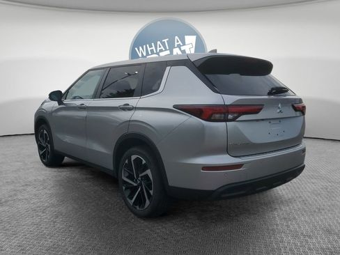 Used 2022 Mitsubishi Outlander ES FWD image 6