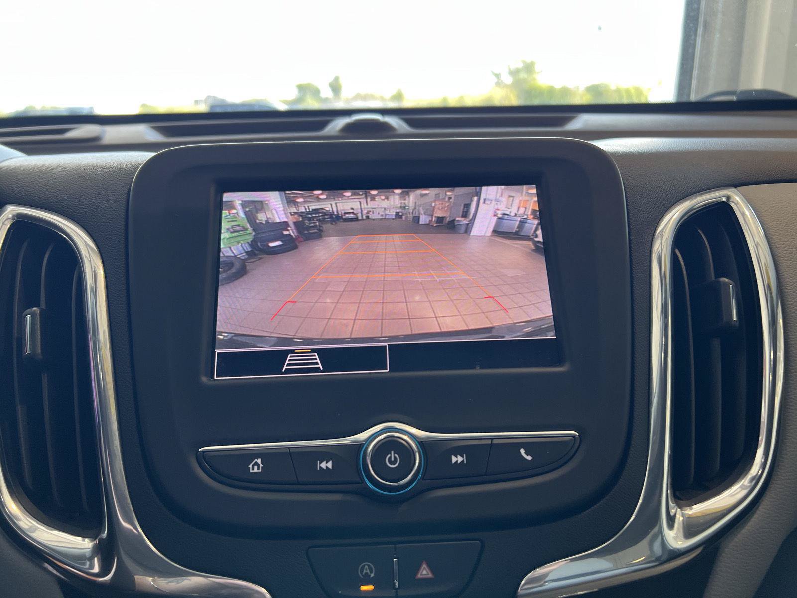 Used 2023 Chevrolet Equinox LT AWD/4WD image 42