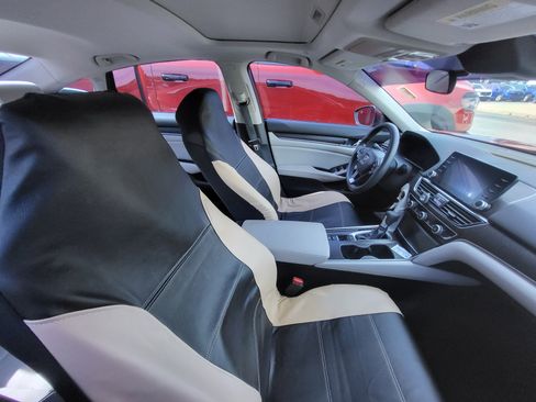 Used 2018 Honda Accord EX image 8
