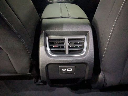 Used 2023 Chevrolet Blazer LT FWD image 17