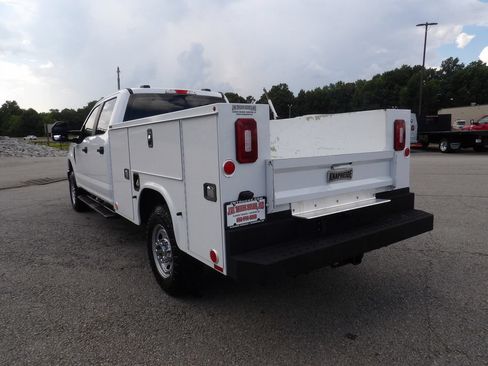 Used 2022 Ford F250 XL w/ Power Equipment Group AWD/4WD image 5