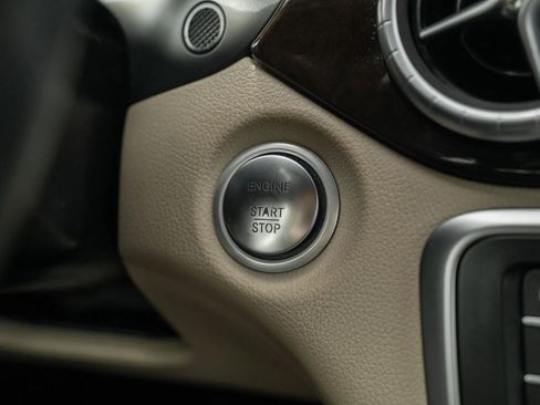 Used 2015 Mercedes-Benz CLA 250 image 24