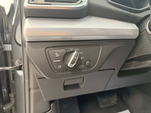 Used 2024 Audi Q5 2.0T Premium w/ Summer of Audi Package image 17