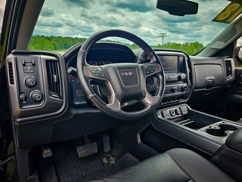 Used 2018 GMC Sierra 1500 SLT AWD/4WD image 15
